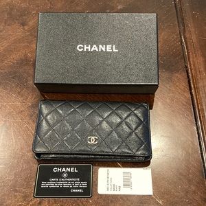Chanel wallet. Original box and packaging. Tags and authentication card included